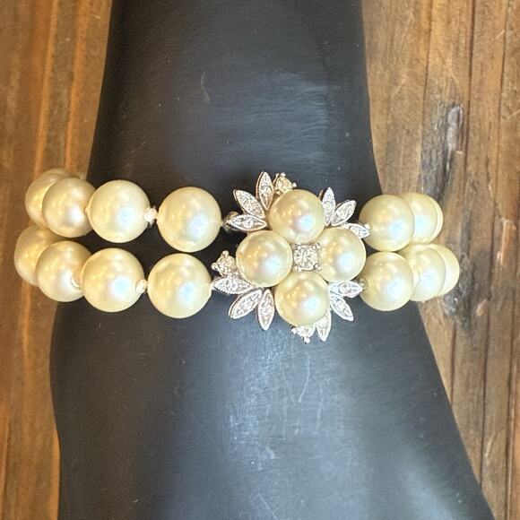 Richelieu 8mm Faux Pearl Double Strand Bracelet Rhinestones Box Clasp 7” Vintage - Picture 7 of 9